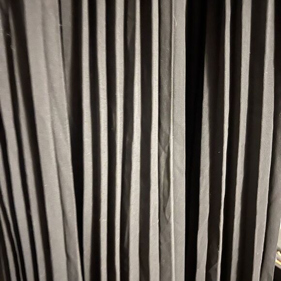 Elegant Black Long Sleeve Dress - Picture 3 of 5